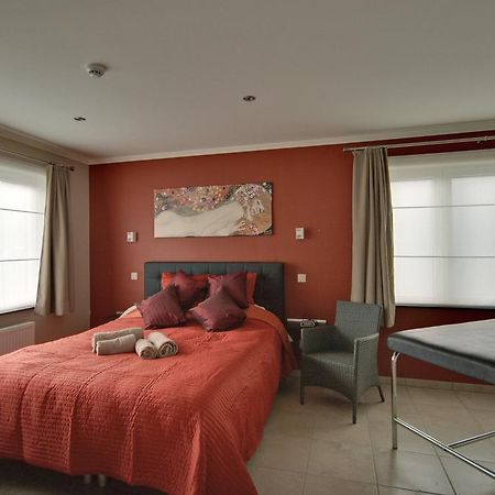 B&B Noord-Zuid Zonhoven ภายนอก รูปภาพ